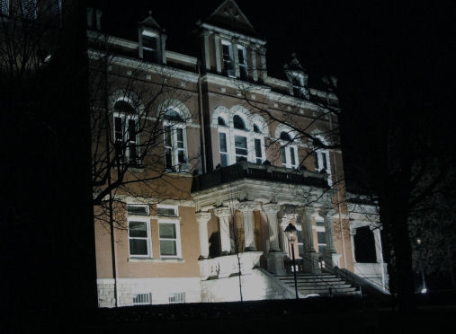 Fayetteville, WV: Fayette County Court House after dark