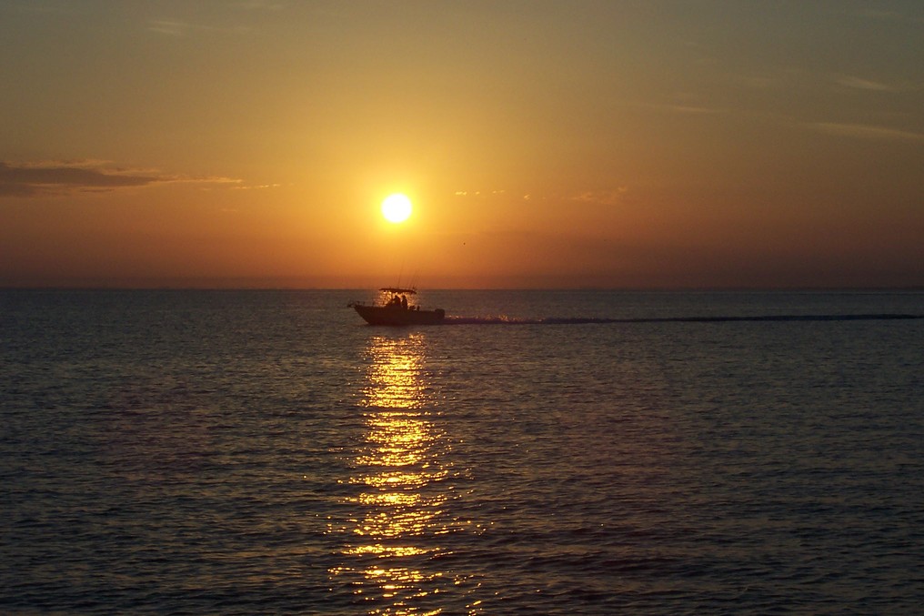 Bradenton Beach, FL: Sunrise over Runaway Bay, Bradenton Beach, FL - on Anna Maria Island, 2003