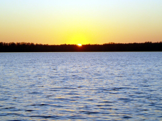 Hampton, FL: Winter Sunset at Hampton Lake