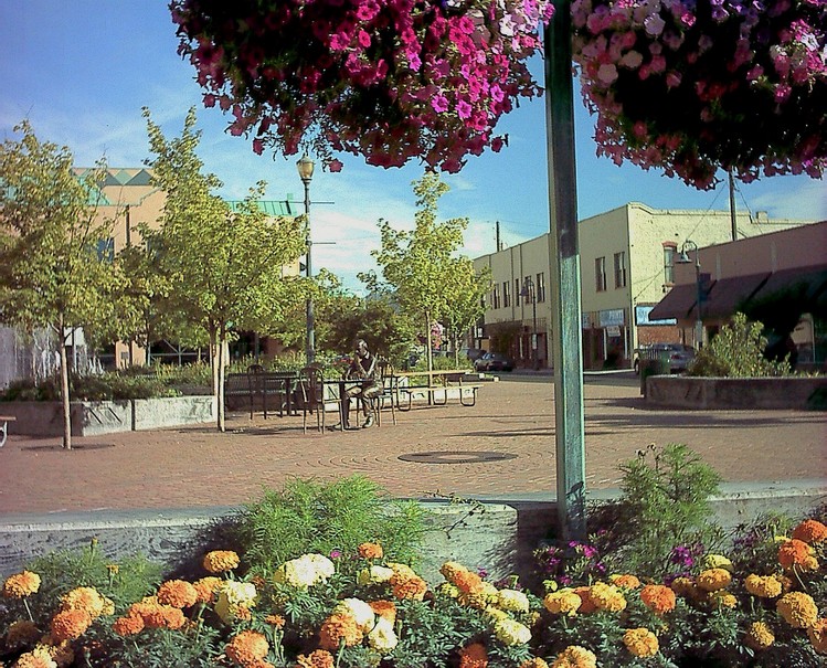 Medford, OR: Vogel Plaza