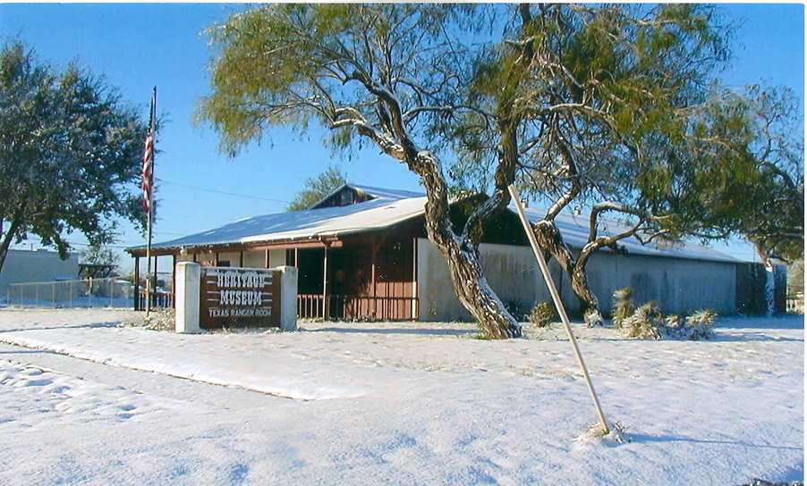 Falfurrias, TX South Texas Snow of Christmas Day 2004 covers landmark
