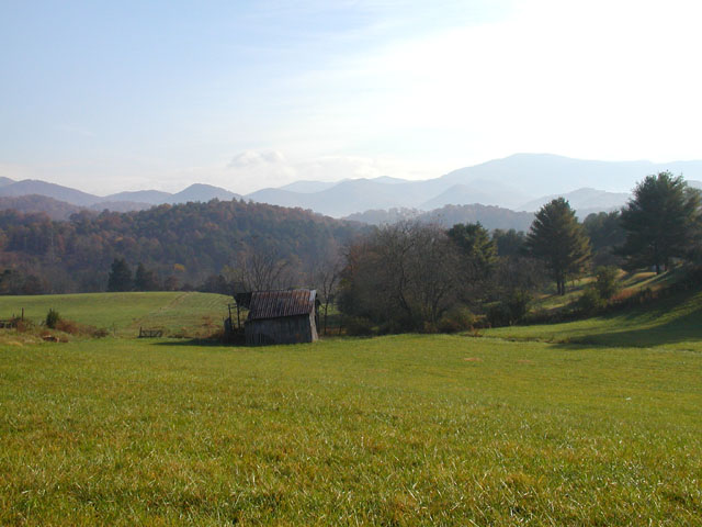 Franklin, NC: Farm just outside of town (taken from side of the road)