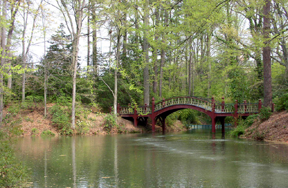 Williamsburg, VA: Pond on campus of William and Mary College