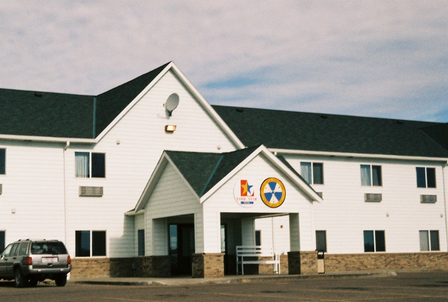 Fort Thompson, SD: The Lode Star Casino Hotel, the only hotel in town