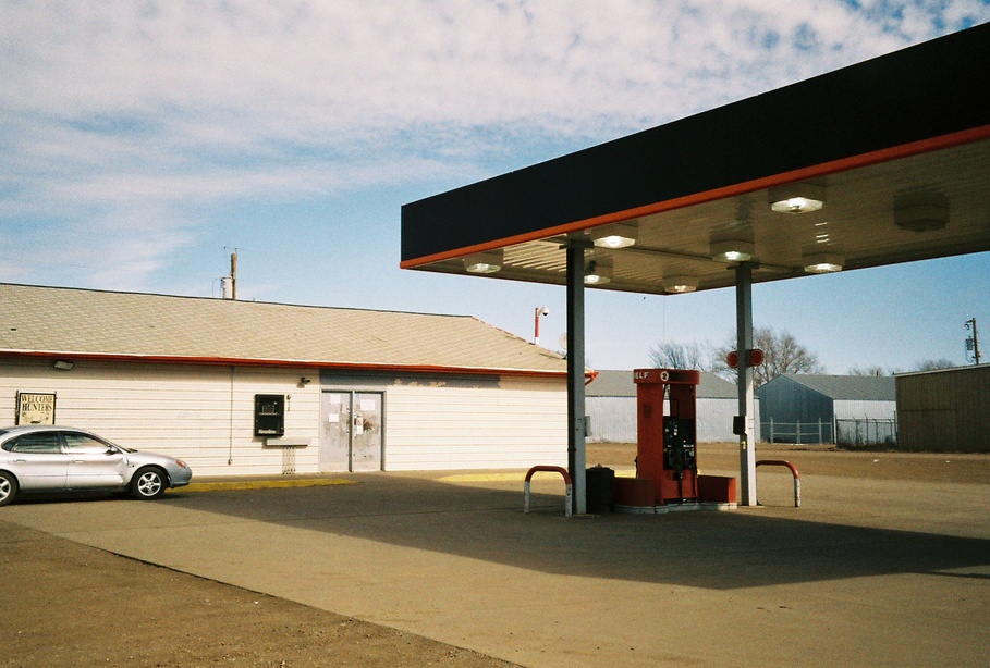 Fort Thompson, SD: Texaco Gas Station/Liquor Store, run by the Crow Creek Tribe