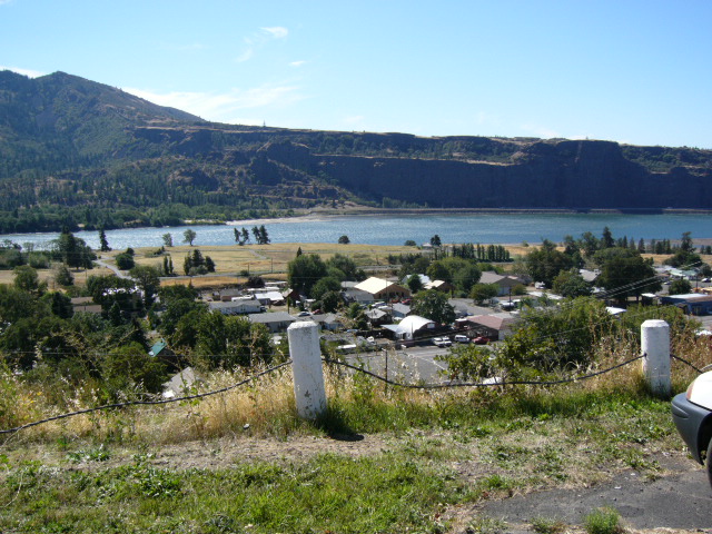 Lyle, WA: The Columbia River and the little town of Lyle Wa