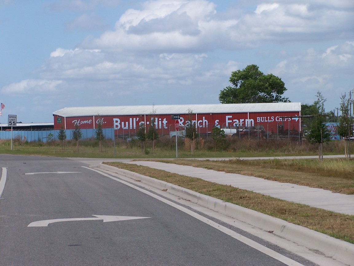Hastings, FL: Bulls-Hit Ranch & Farm Barn