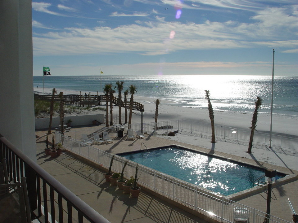 Destin, FL: Restful reflections of light from gulf and condo pool