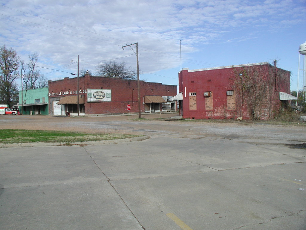 Doddsville, MS: (Doddsville Merchant Store, Old Post Office)-Downtown where the yellow dog railroad pass through