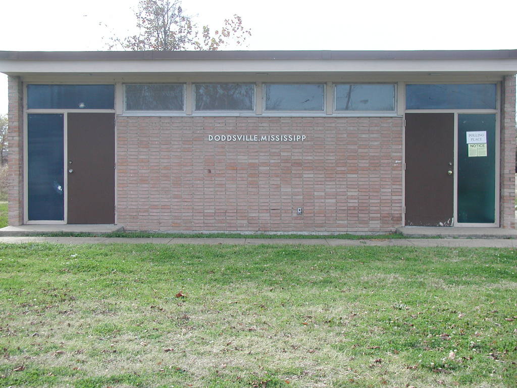 Doddsville, MS: This is the old health Dapartment now the Voting Hall for Sunflower County