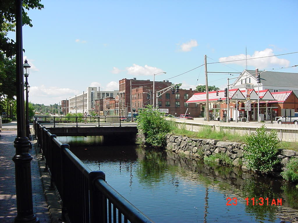 Lowell, MA: Lowell Canal On Dutton Street