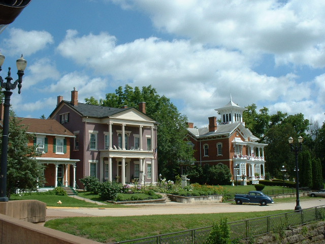 Galena, IL: Historic houses