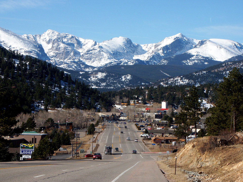 Estes Park, CO: View of entering Estes Park from Highway 34