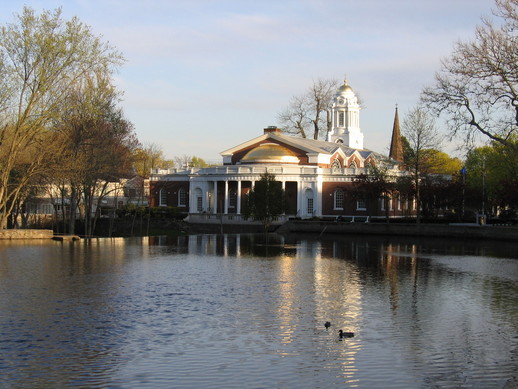 Milford, CT: Milford, CT City Hall and Duck Pond