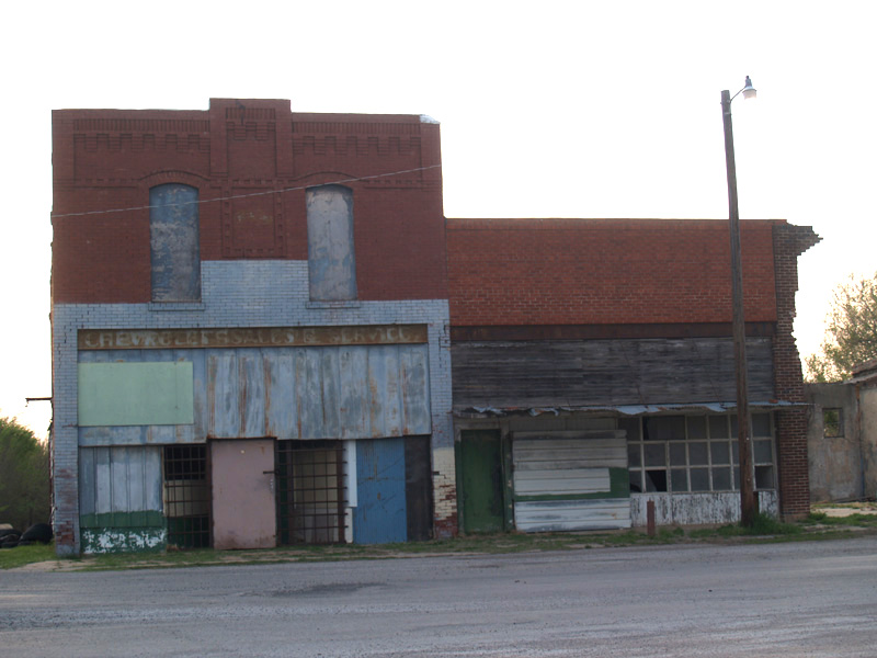 Byars, OK: Old Chevy Sales Building