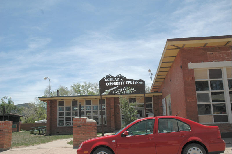 Aguilar, CO: Library