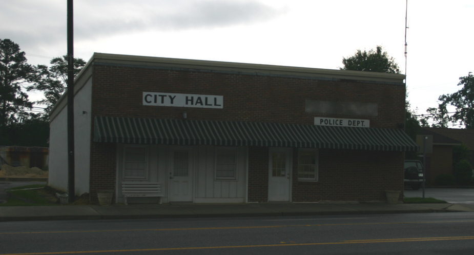 Coolidge, GA: City Hall Building. User comment: Coolidge City Hall has been rebuilt in a new location.