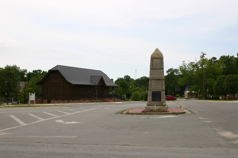 Roberta, GA Memorial to Colonel Benjamin Hawkins photo, picture
