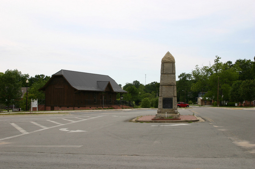 Roberta, GA: Memorial to Colonel Benjamin Hawkins