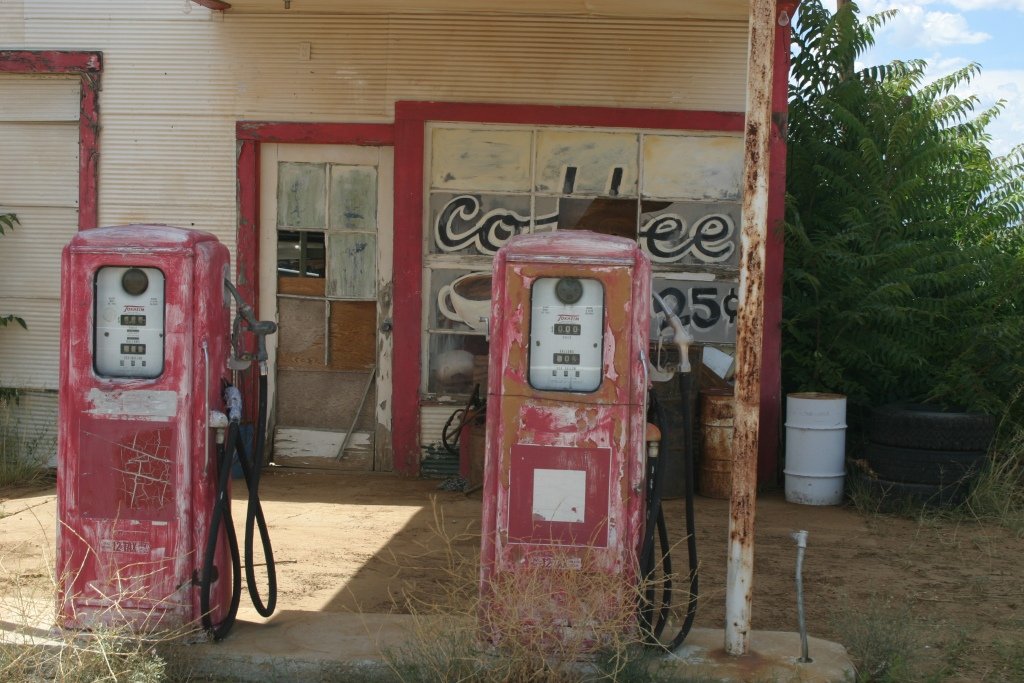 Wilhoit, AZ: Wilhoit gas station