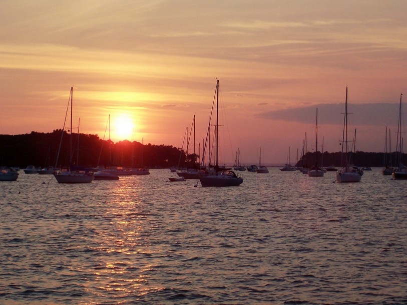 Northport, NY: Sunset at Northport Harbor
