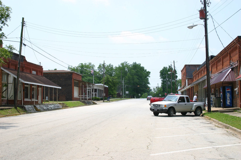 Canon, GA: Looking North on Depot Street - old business center