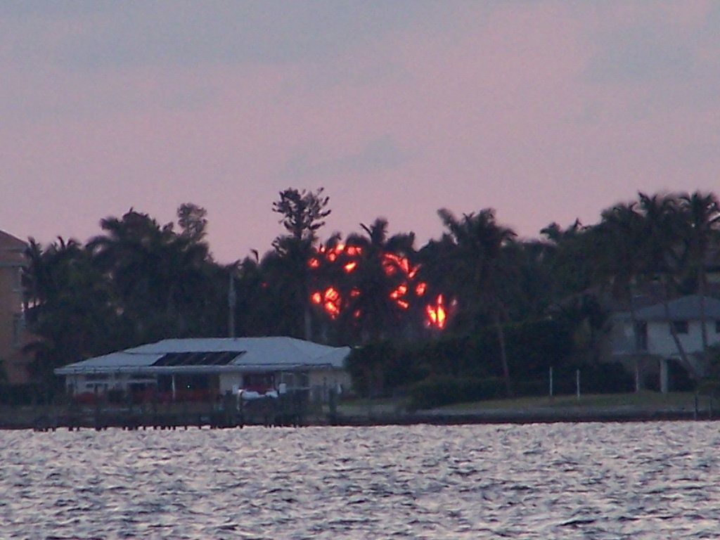 Cape Coral, FL: sunset at cape coral yaht club pier