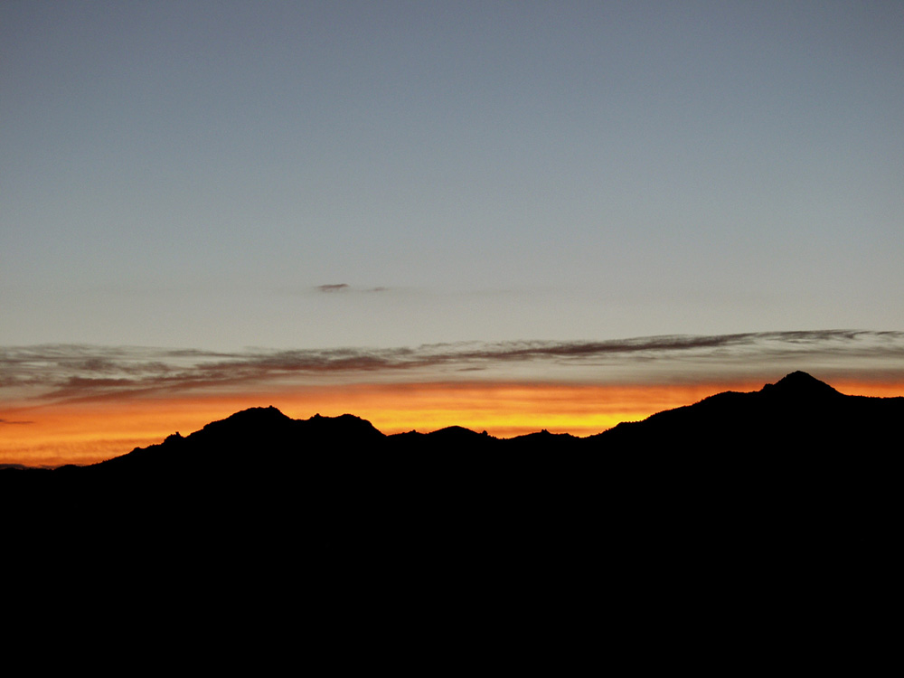 Kingman, AZ: Sunrise over the Music Moutains