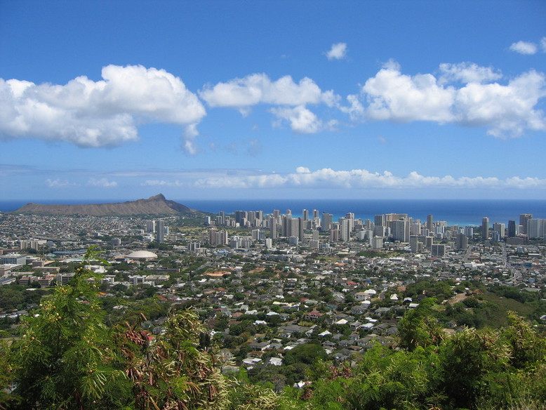 Honolulu, HI: Viewing Diamond Head & Waikiki from Roundtop, Honolulu