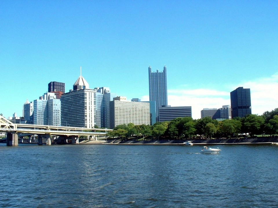 Pittsburgh, PA: Skyline of downtown Pittsburgh as viewed from the Allegheny River