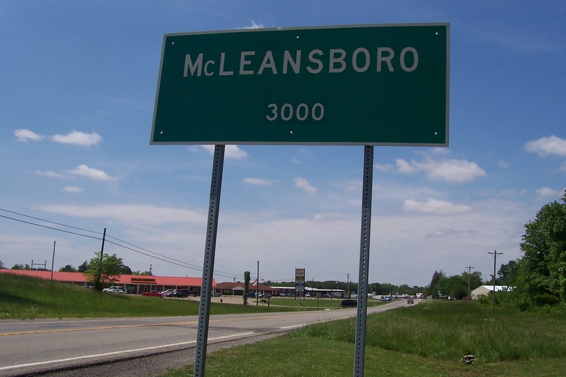 McLeansboro, IL: Entering West of McLeansboro