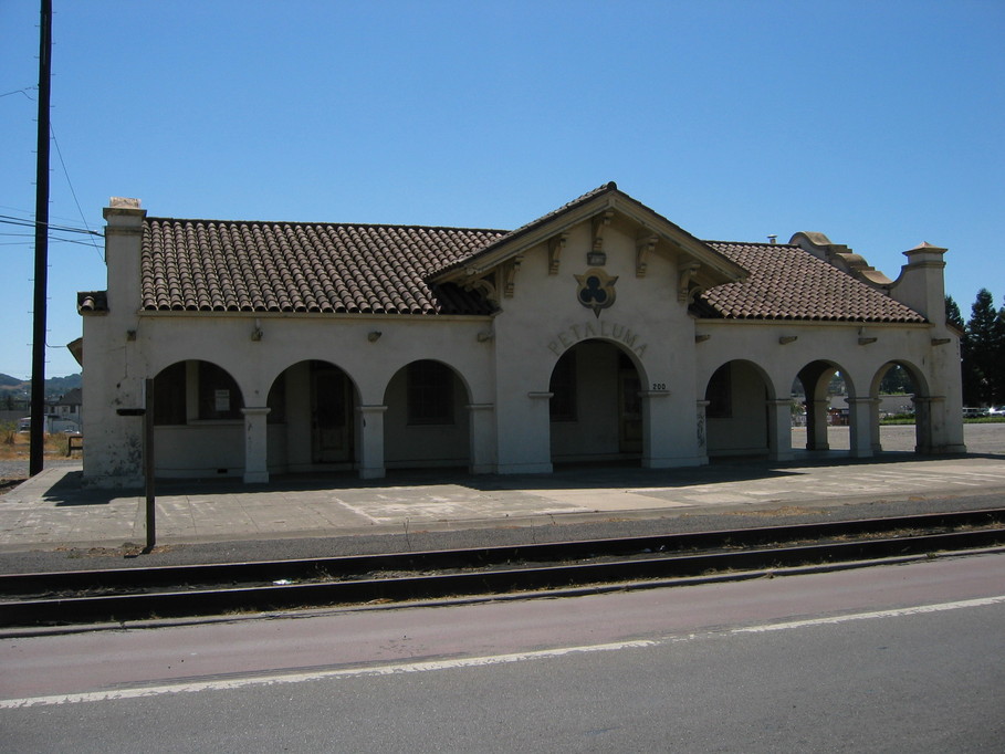 Petaluma, CA: old train depot