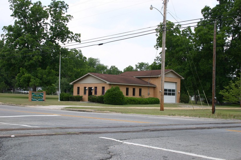 Higgston, GA: Town Hall