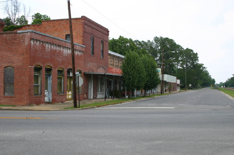 Patterson, GA Looking North on Railroad Street old business center