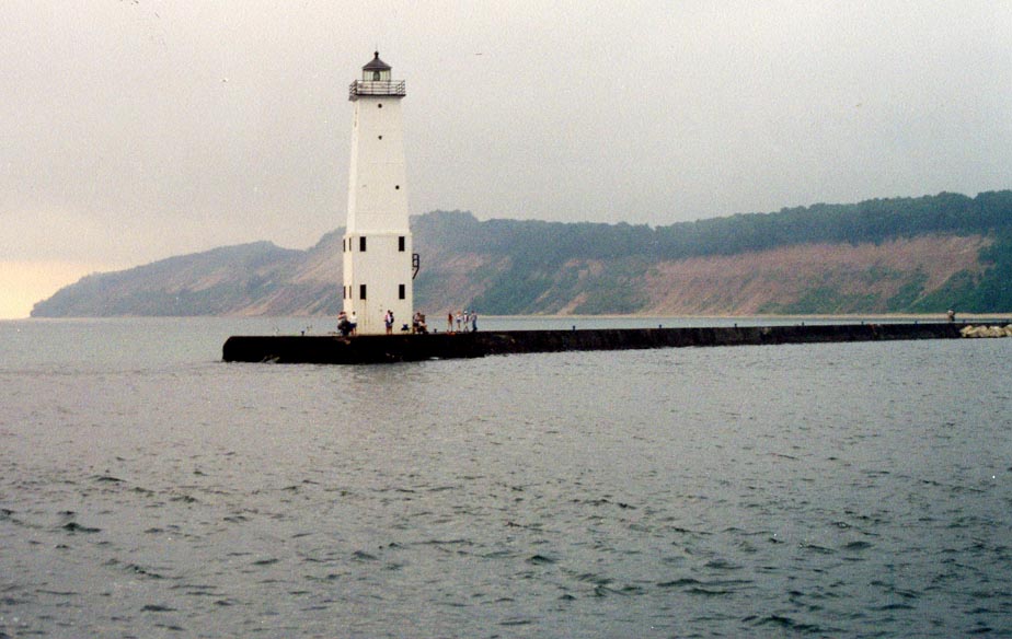 Frankfort, MI: Frankfort Harbor Light