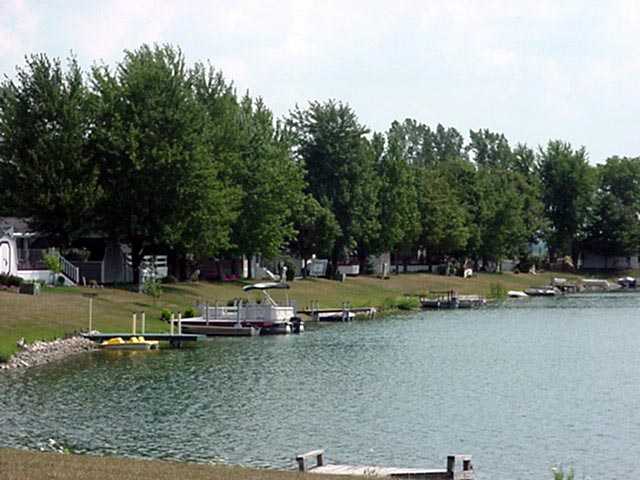 Pandora, OH: Spring Lake Boats