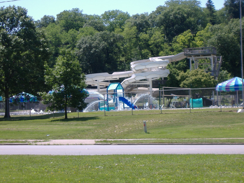 Moline, IL: Moline Aquatic Center