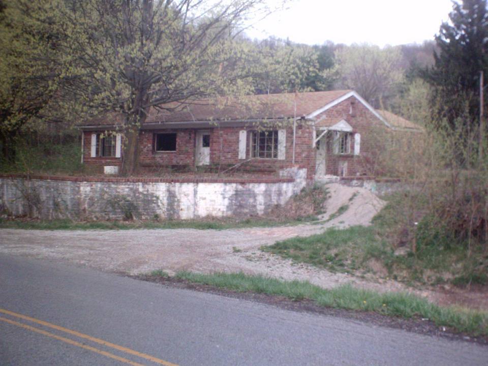 Roseville, OH: first wardens house , old Roseville Prison
