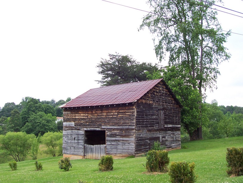 Weaverville, NC: old barn in middle of town