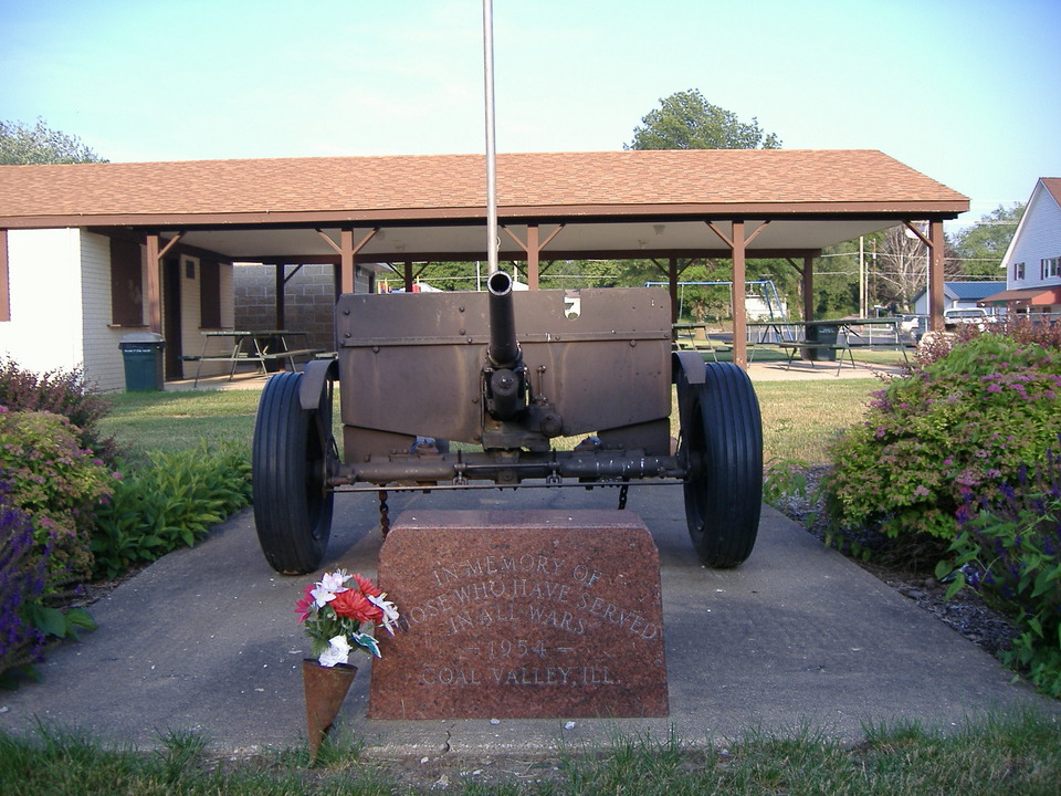 Coal Valley, IL: Veteran's memorial city park Coal Valley
