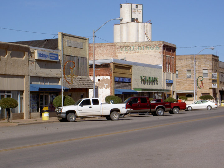 Temple, OK: Yieldings Department storefront on Temple's Main St.