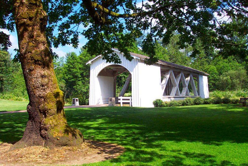 Stayton, OR: Stayton-Jordan Bridge in Pioneer Park, in Stayton, Oregon