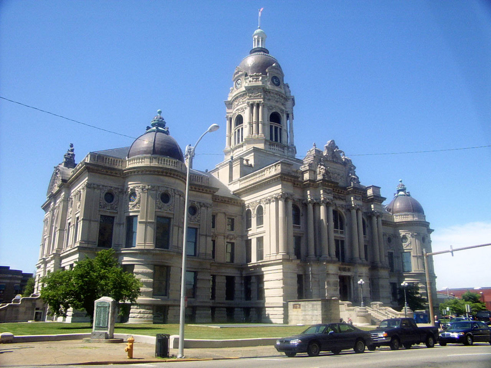 Evansville, IN: Old Courthouse in Evansville, IN