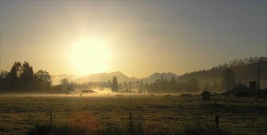 Monroe, WA: Sunrise over the cascades