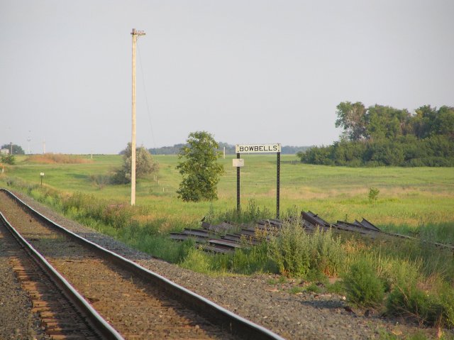 Bowbells, ND: Soo Line Rail Stop in Bowbells