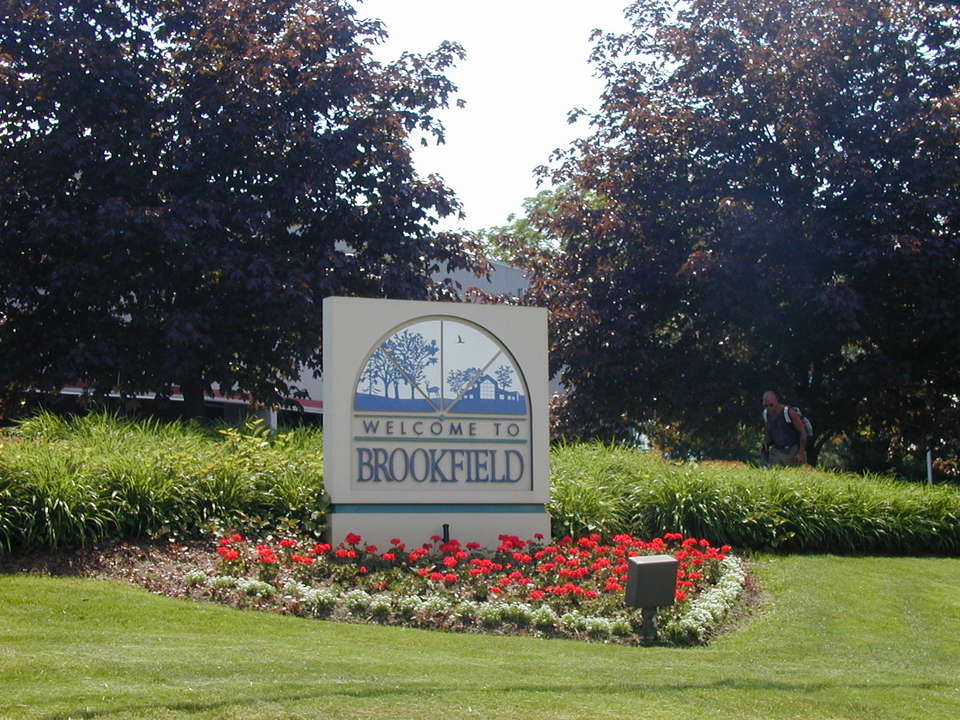 Brookfield, WI: City Entrance Sign