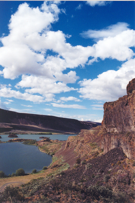 Soap Lake, WA : Lake Lenore Caves near Soap Lake photo, picture, image ...