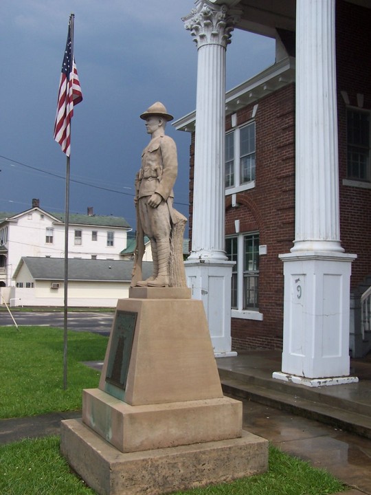 Petersburg, WV: Veterans Monument, Petersburg, West Virginia