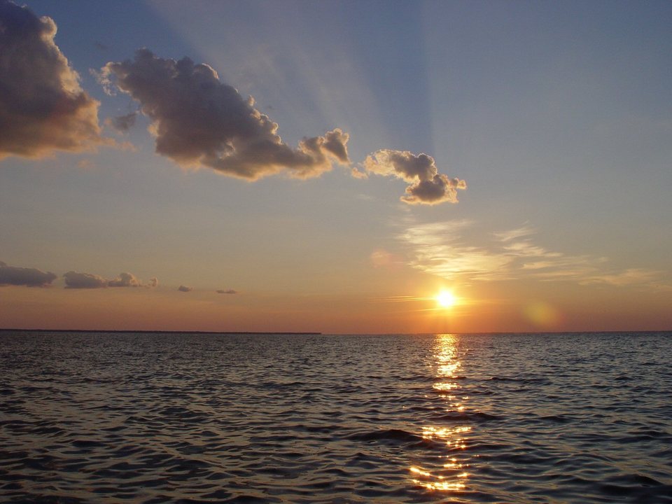 Columbia, NC: One of the many beautiful sunsets on the Albemarle Sound in Columbia