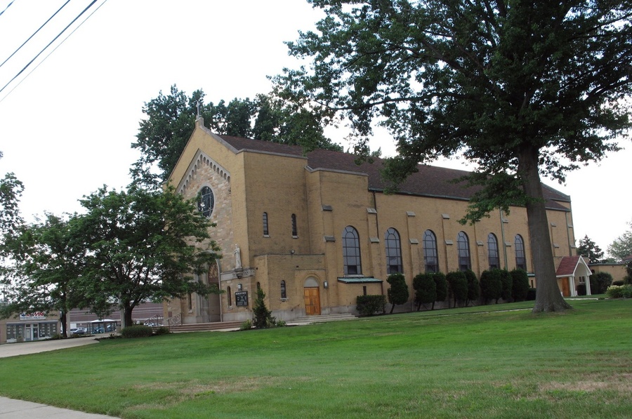 Garfield Heights, OH: Sts Peter & Paul Catholic Church